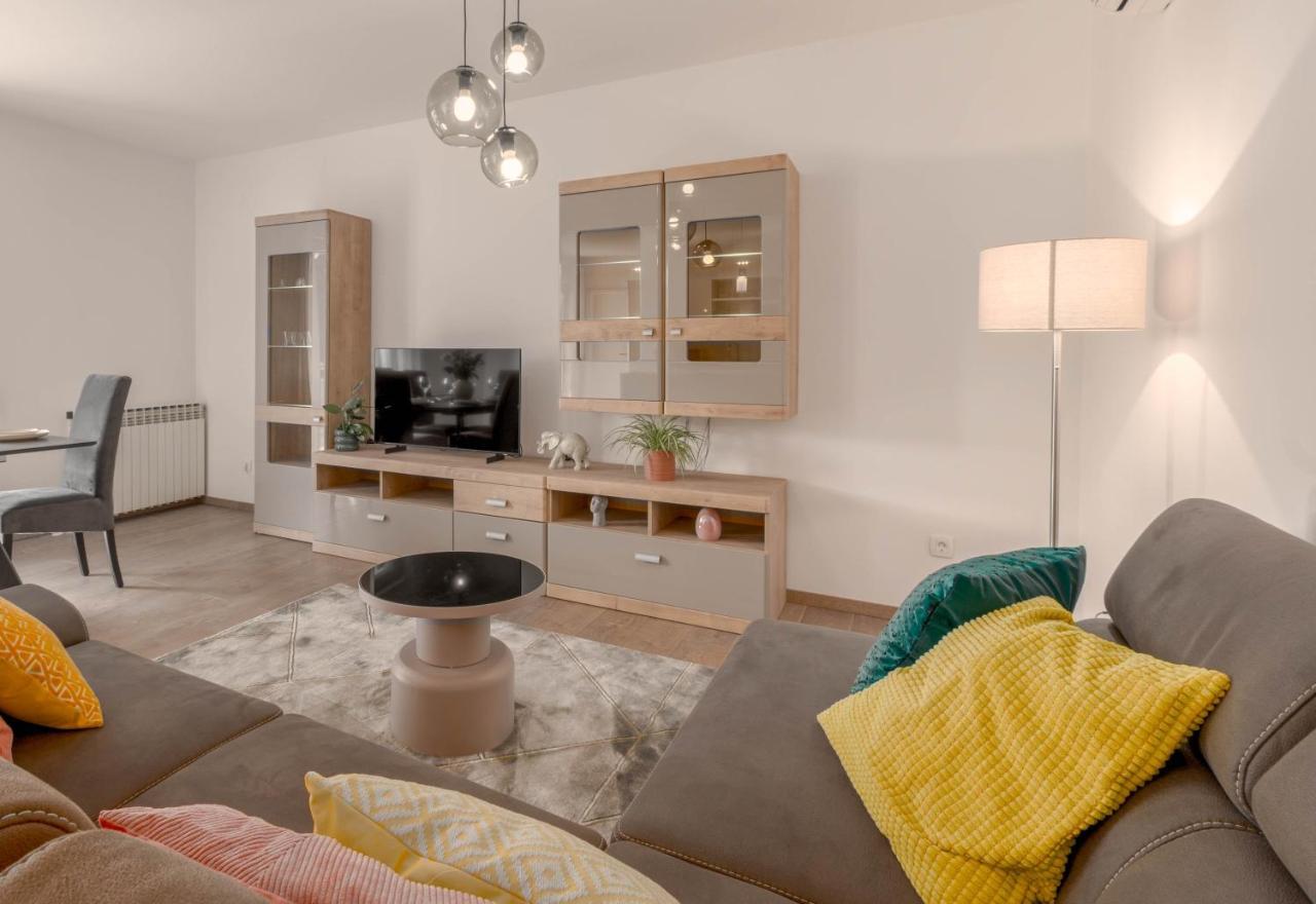 Newly Renovated Holiday Apartment Sirius Porec Esterno foto