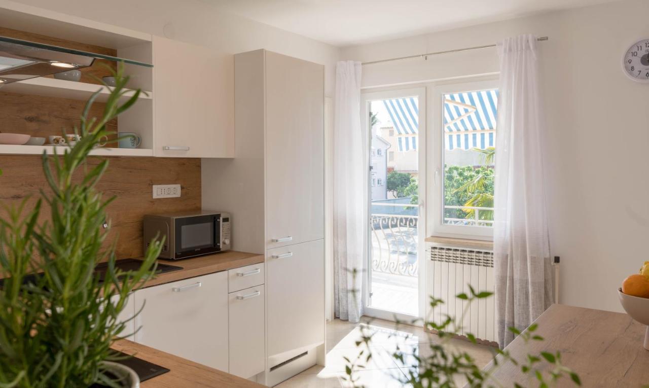 Newly Renovated Holiday Apartment Sirius Porec Esterno foto
