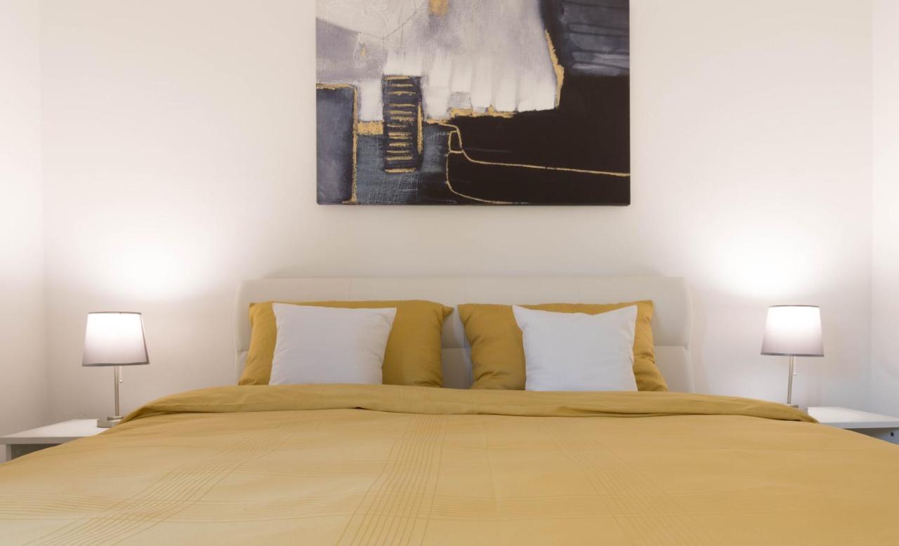 Newly Renovated Holiday Apartment Sirius Porec Esterno foto