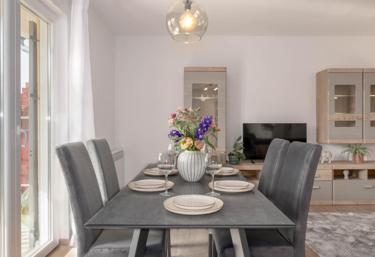 Newly Renovated Holiday Apartment Sirius Porec Esterno foto